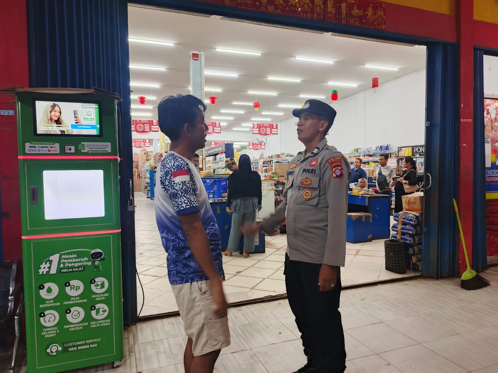 Patroli Polsek Bulik Sambangi Toko Modern, Cegah Aksi Kejahatan