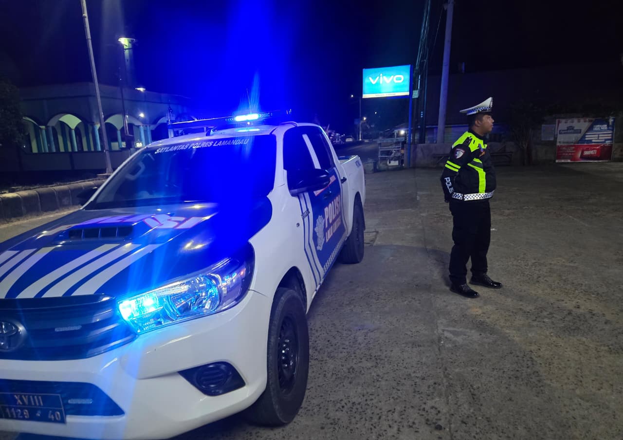 Piket Lantas Patroli Blue Light Polres Lamandau di Malam Hari