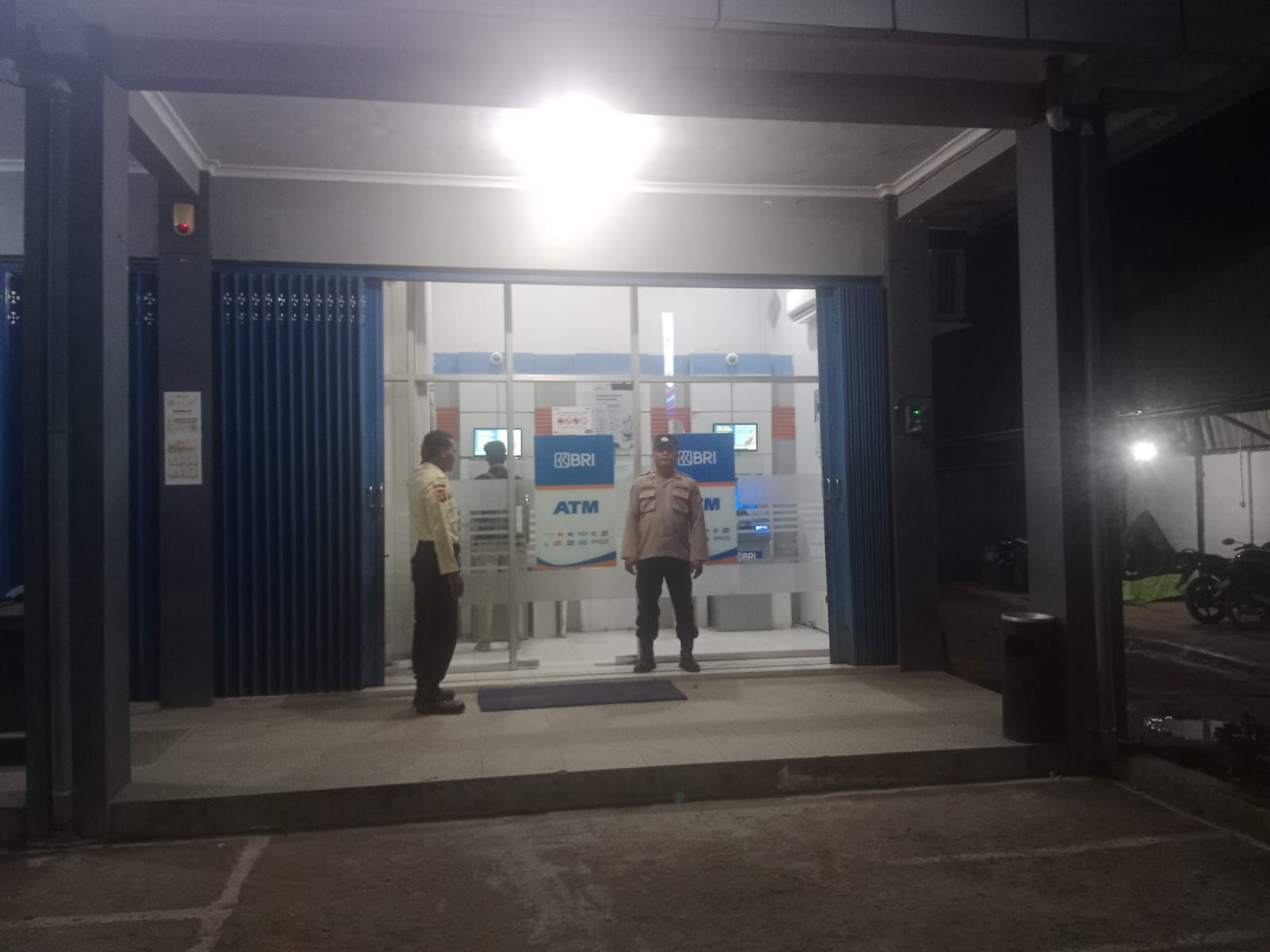 Ciptakan Rasa Aman, Polsek Bulik Patroli Dialogis dengan Satpam Bank