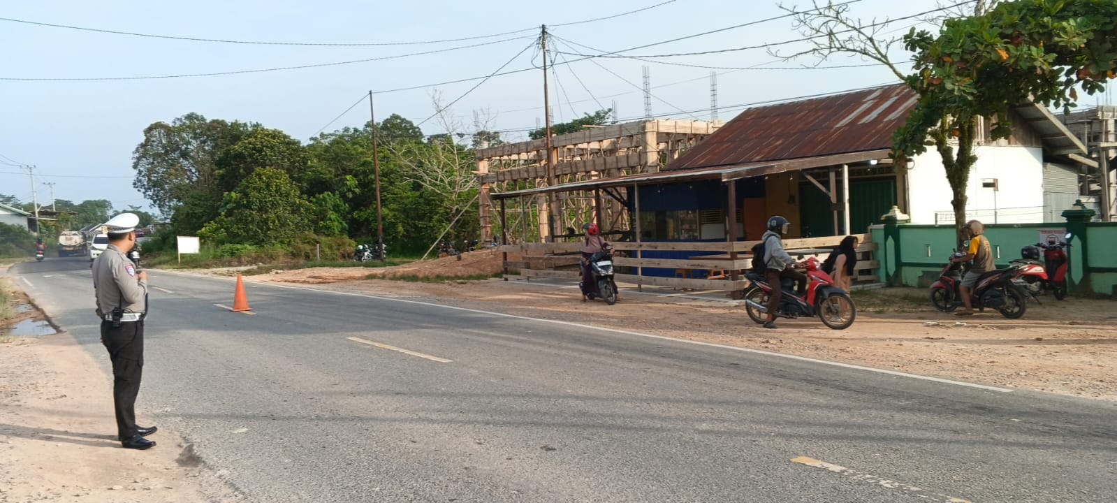 Cegah Kemacetan dan Kecelakaan, Sat Lantas Giatkan Gatur Lalin di MTs Negeri