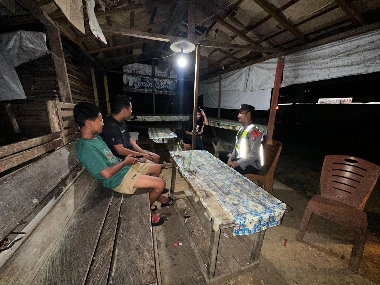 Patroli Malam Selama Bulan Ramadhan, Polsek Teweh Timur Jaga Kekhusyukan Ibadah