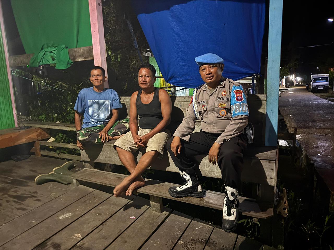 Polsek Montallat Laksanakan Patroli Malam Untuk Ciptakan Keamanan Dan Ketertiban Masyarakat