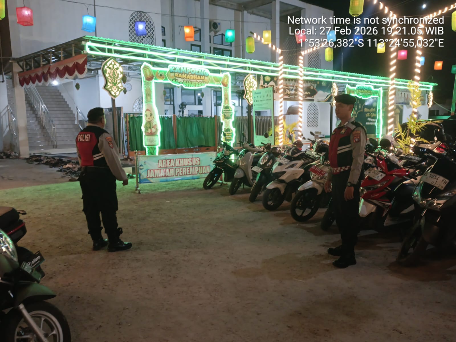 Personel Samapta Polres Katingan Laksanakan PAM Sholat Tarawih.