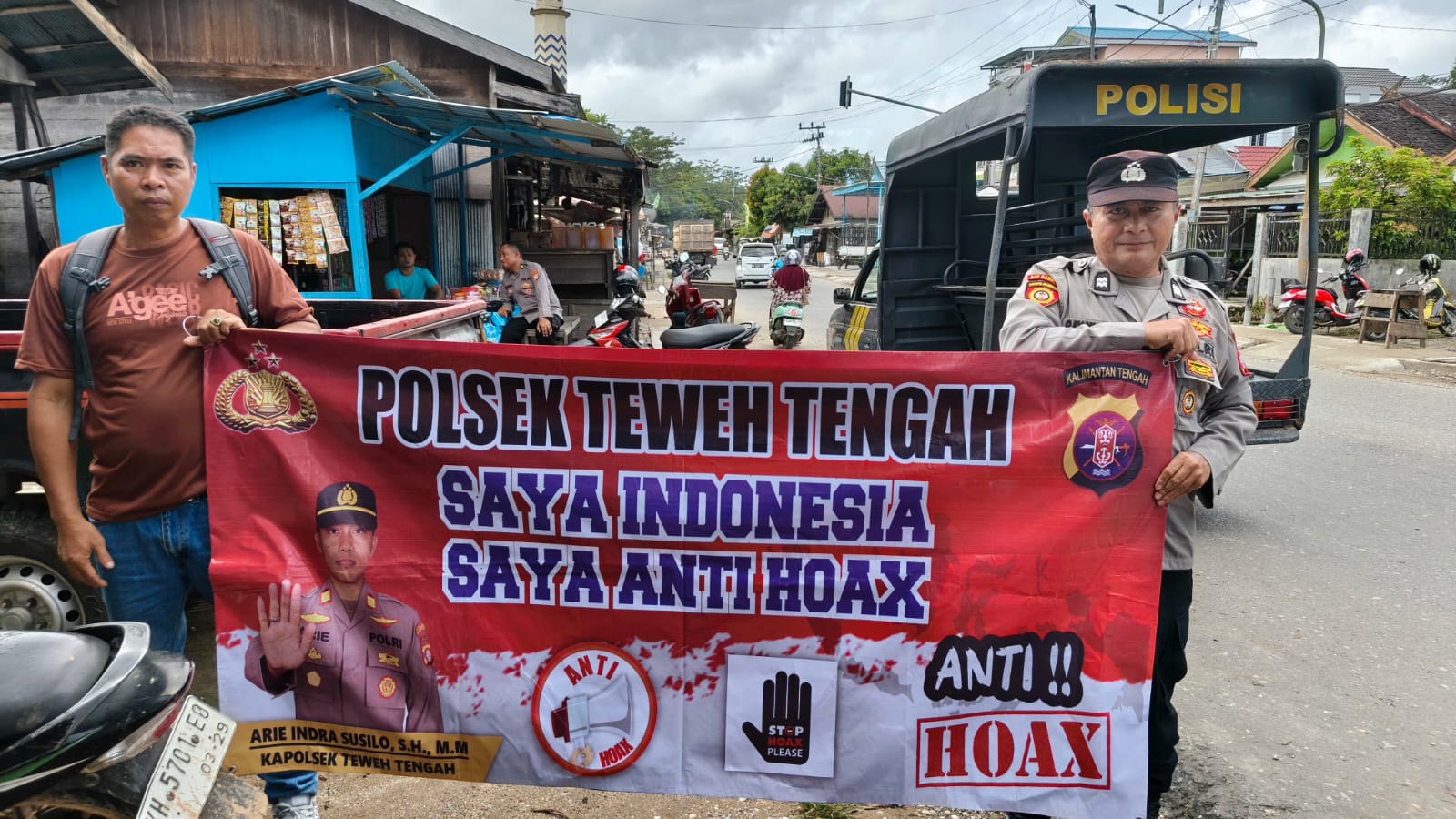 Putus Penyebaran Berita Hoax, Polsek Teweh Tengah Sampaikan Stop Hoax Kepada Warga