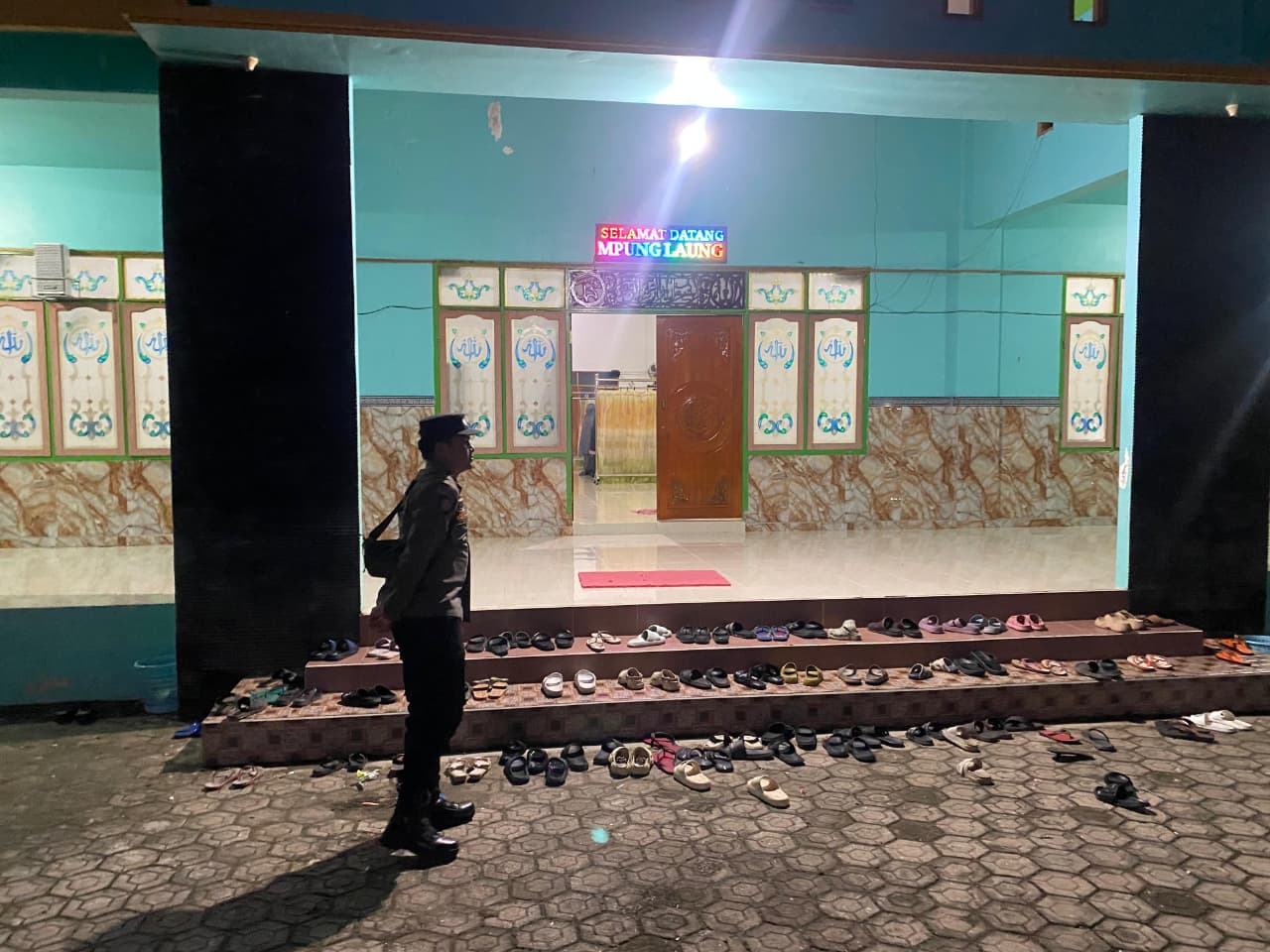 *Polsek Montallat Melaksanakan Kegiatan Pengamanan Ibadah Sholat Tarawih Selama Bulan Suci Ramadhan 1447 H / 2026 M