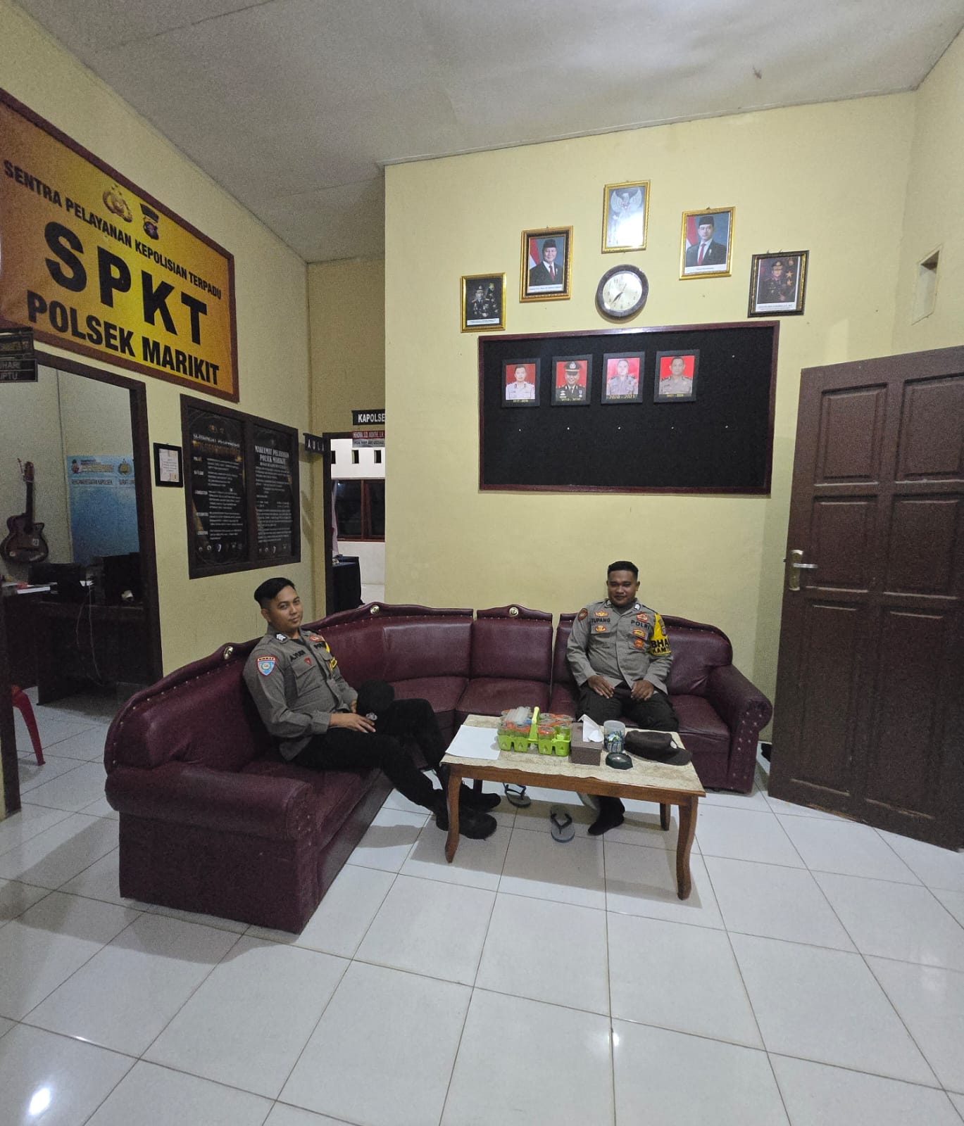 Tingkatkan Keamanan dan Pelayanan Markas Komando (Mako), Pers Polsek Marikit Laksanakan Stand By.