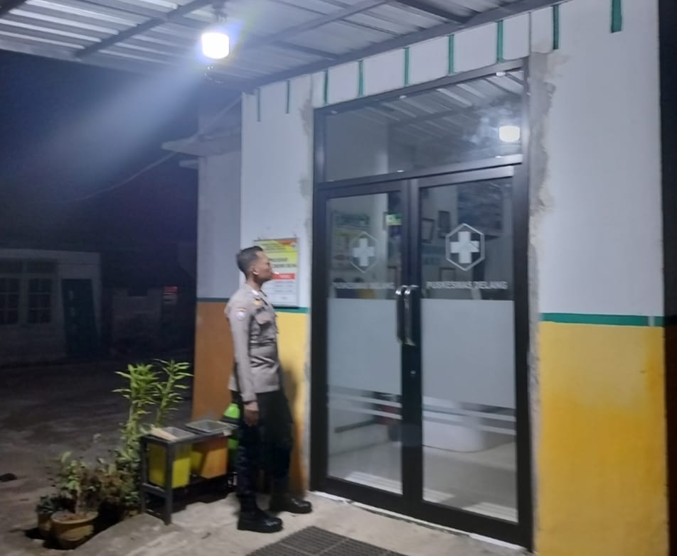 Piket Polsek melaksanakan giat patroli Tempat Objek Vital di wilkum Polsek Delang