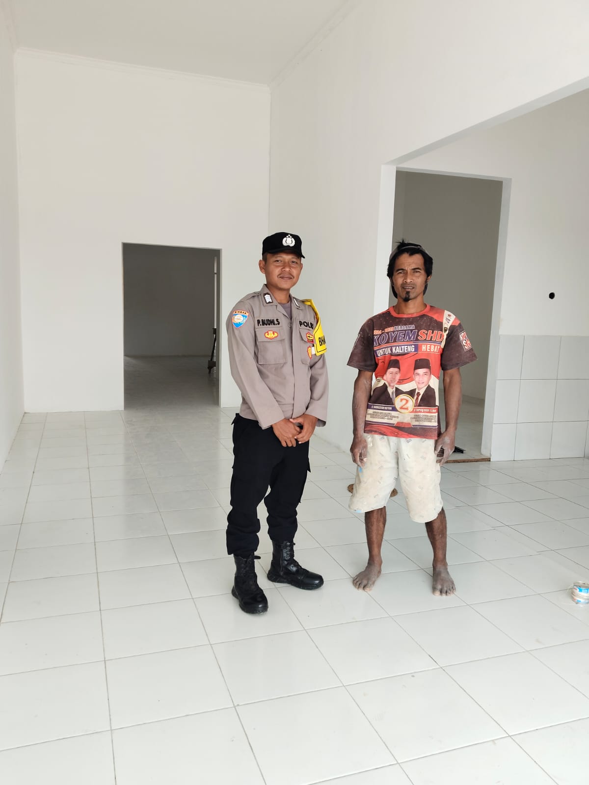 *Lewat Sambang Bhabinkamtibmas Ajak Warga Wujudkan Kamtibmas Kondusif*