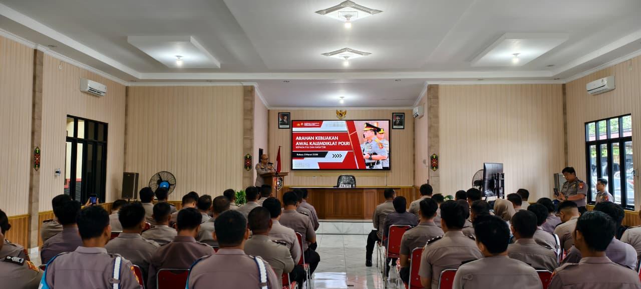 Penyampaian Comander Wish Kalemdiklat Polri Oleh Ka SPN Polda Kalteng.