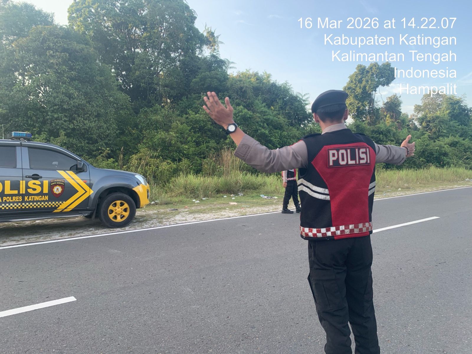 Antisipasi Balapan Liar Saat Berbuka Puasa, Personel Samapta Polres Katingan Gelar Patroli.