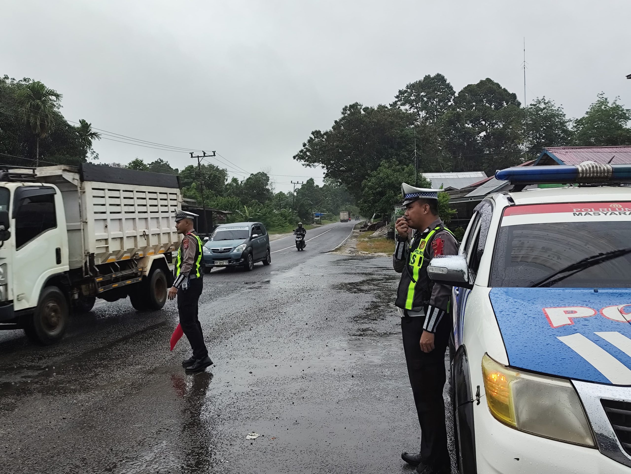 PENLING, Satlantas Polres Katingan Penyuluhan Keliling Kepada Para Pengendara