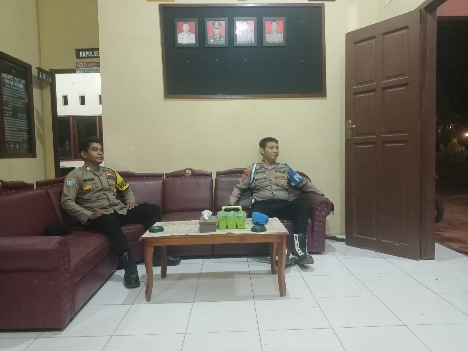 Pantau Situasi Sekitar Mako, Polsek Marikit Antisipasi Gangguan Kamtibmas Melalui Penjagaan