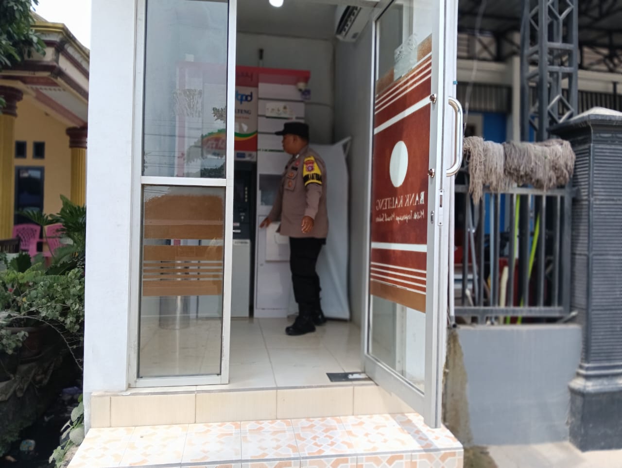 Piket Polsek Patroli ke Perbankan Atm