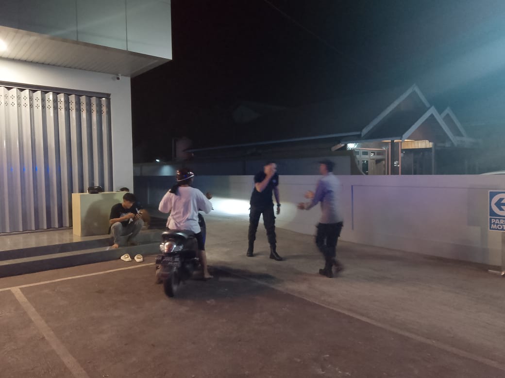 Ciptakan Rasa Aman, Polsek Bulik Patroli Dialogis dengan Satpam Bank