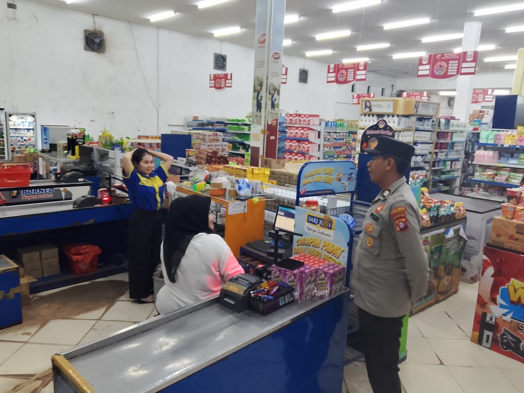 Patroli Polsek Bulik Sambangi Toko Modern, Cegah Aksi Kejahatan