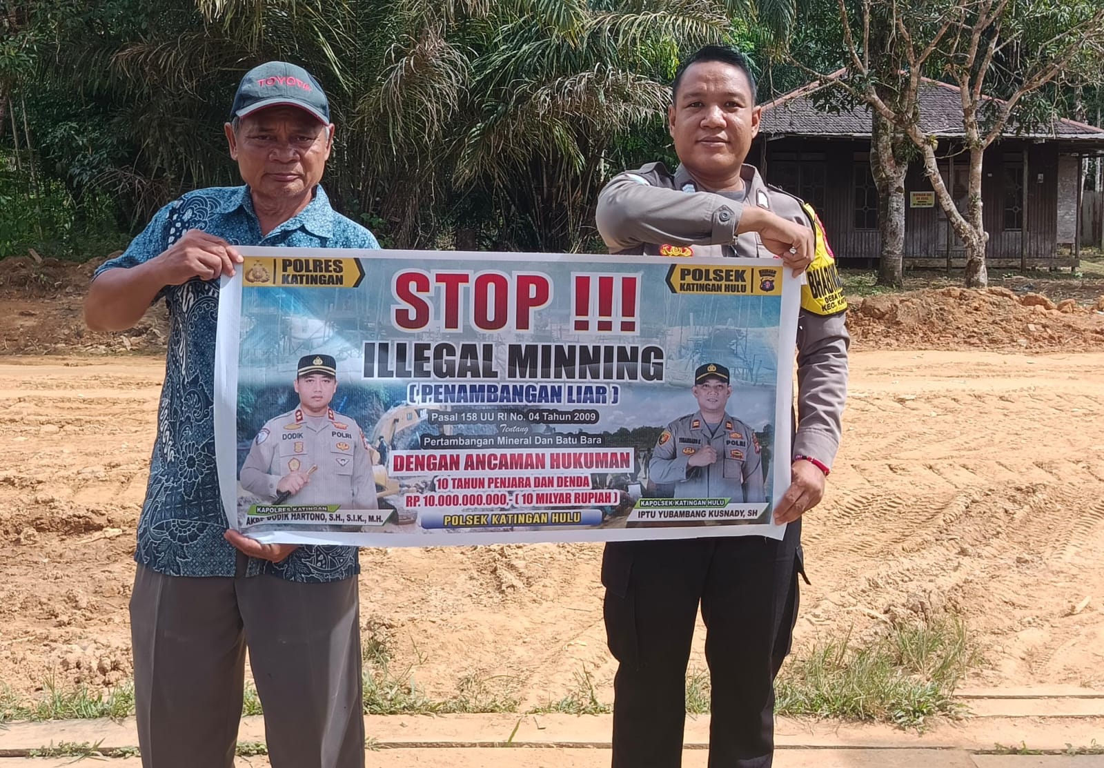 ‎Upaya pencegahan Penambangan Emas Tanpa Ijin (PETI) di Kecamatan Katingan Hulu dan Bukit Raya, Bhabinkamtibmas sosialisasi kepada masyarakat.‎