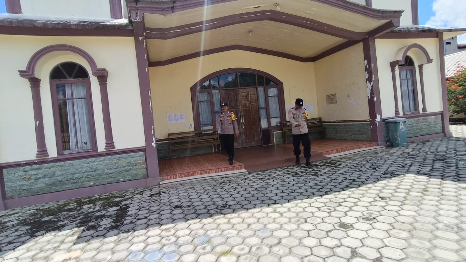 Dengan Patroli Dialogis, Polsek Tewang Sangalang Garing dan Pulau Malan Berikan Rasa Aman Kepada Masyarakat