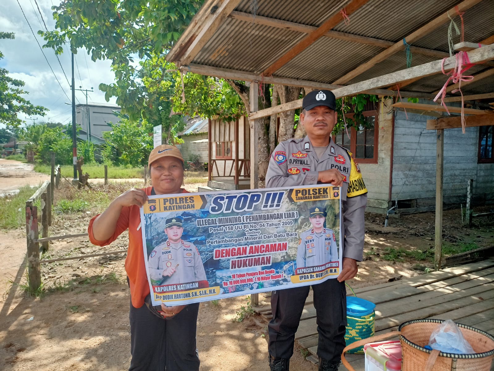 Bhabinkamtibmas Desa Tumbang Labehu Sosialisasi tentang larangan Illegal Mining.
