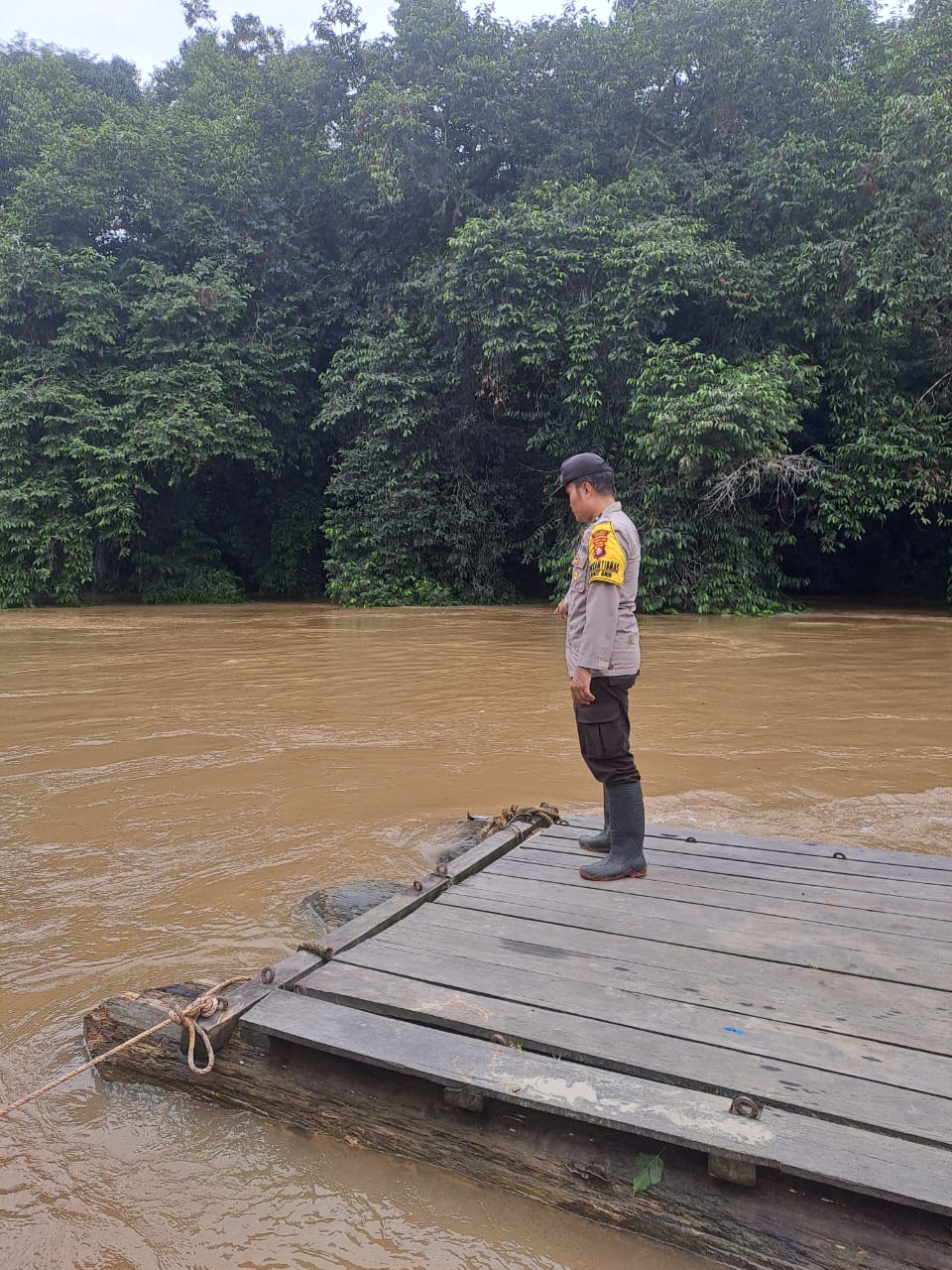 Debit Air terpantau normal , Polsek Katingan Hulu dan Bukit Raya Imbau Warga agar tetap selalu waspada.