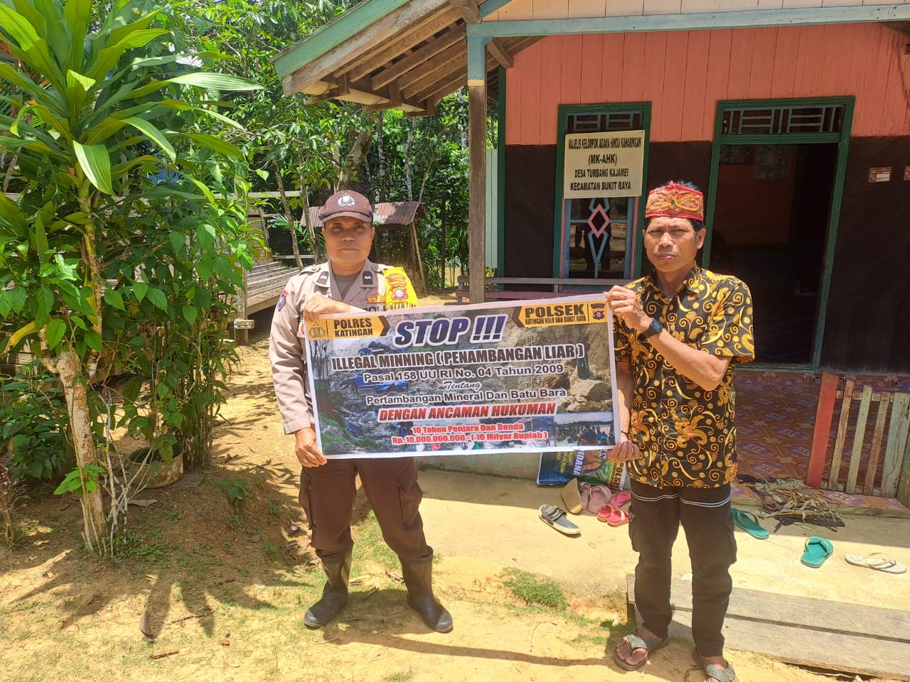 Upaya pencegahan Penambangan Emas Tanpa Ijin (PETI) di Kecamatan Katingan Hulu dan Bukit Raya, Bhabinkamtibmas sosialisasi kepada masyarakat.