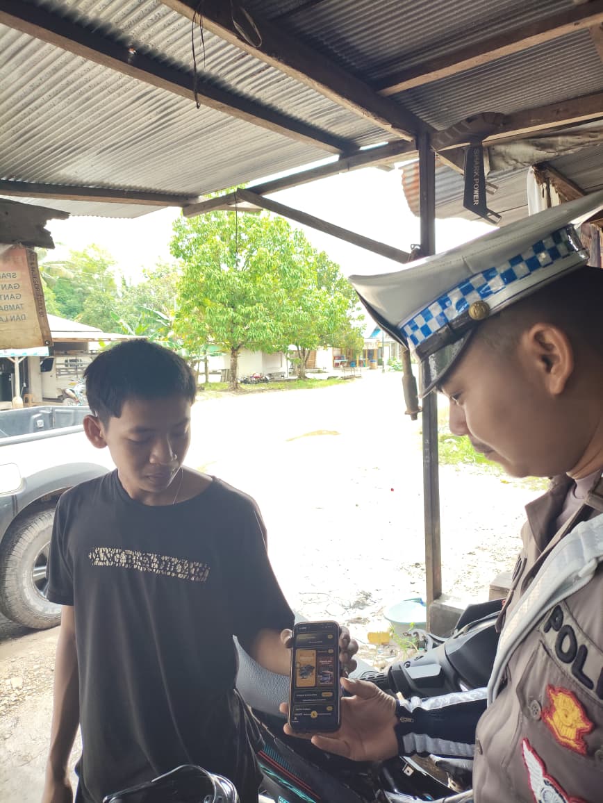 Satlantas Polres Katingan Sosialisasikan SUPER APP Polri kepada Masyarakat