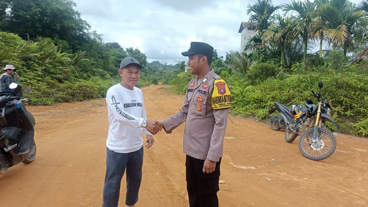 ‎BHABINKAMTIBMAS POLSEK KATINGAN HULU MELAKSANAKAN SAMBANG KEPADA WARGA MASYARAKAT