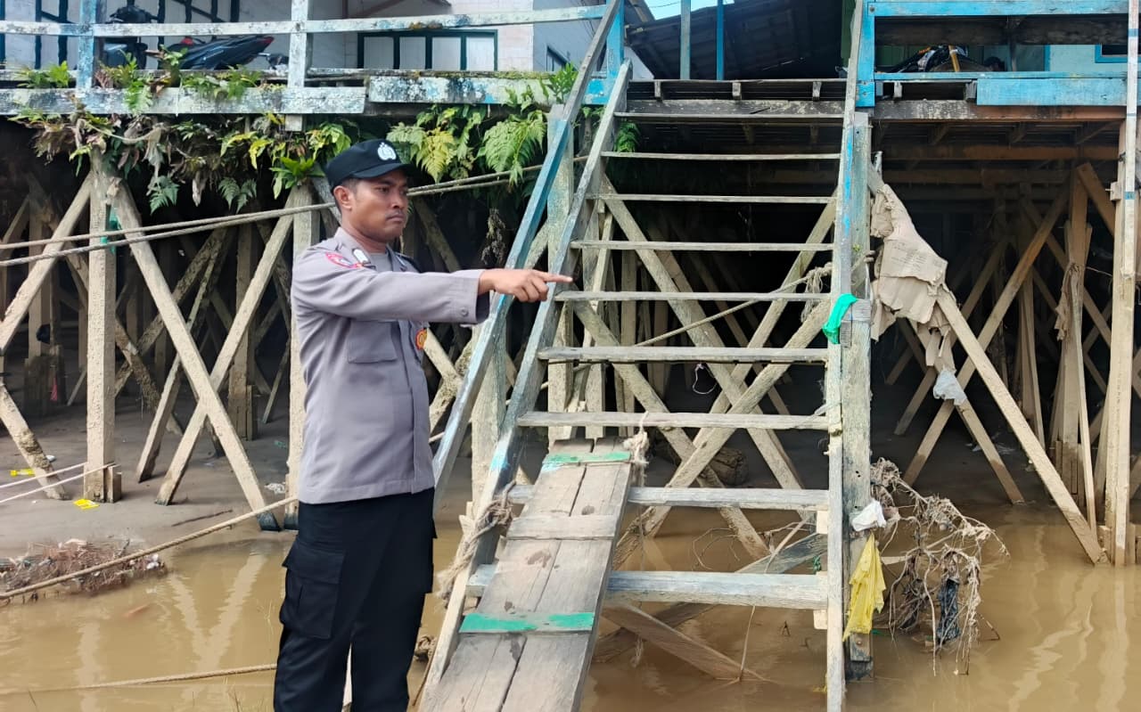 ‎Debit Air terpantau mengalami kenaikan, Polsek Katingan Hulu Imbau Warga agar tetap waspada. ‎
