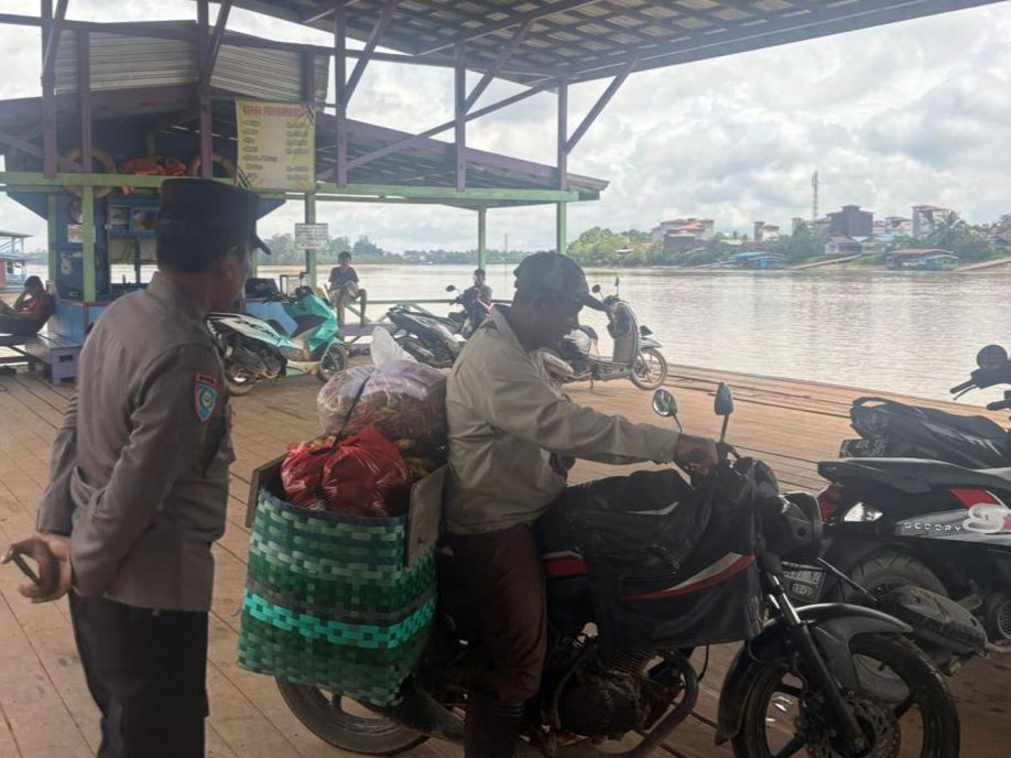 Perkuat Kamtibmas, Polsek Katingan Tengah Sambangi Warga