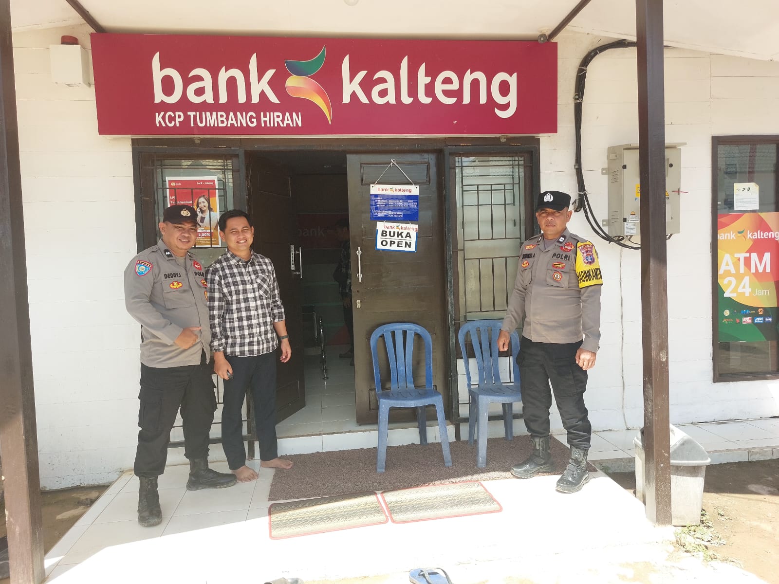 *HADIR DI TENGAH AKTIVITAS WARGA, POLSEK MARIKIT OPTIMALKAN PATROLI SIANG ANTISIPASI KRIMINALITAS*