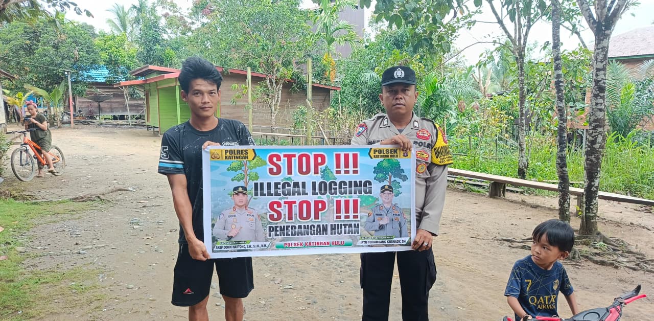Upaya Pencegahan Penebangan Hutan secara Liar (Ilegal Logging), Bhabinkamtibmas sosialisasi kepada masyarakat.