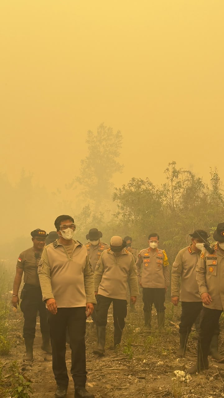 Dirsamapta Polda Kalteng Dampingi Kapolda Tinjau Karhutla dan Pemasangan Sumur Bor di Km 17