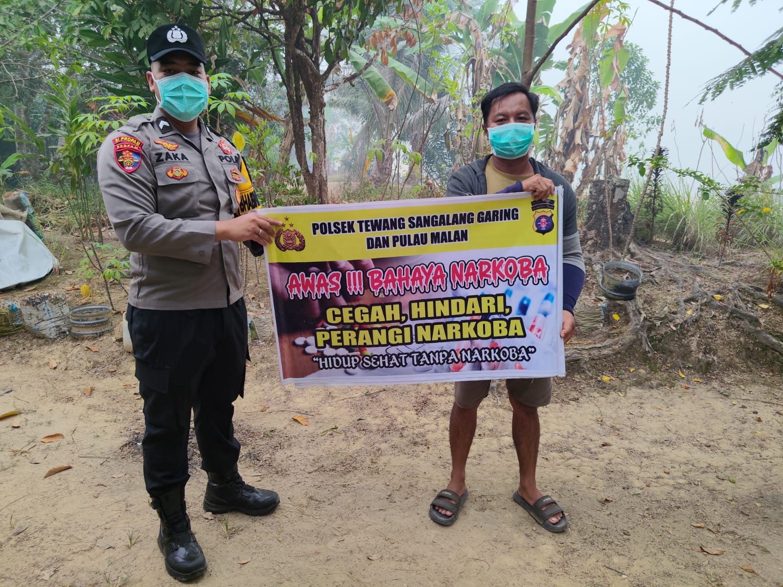 ‎Melalui Imbauan dan media spanduk, Polsek Tewang Sangalang Garing dan Pulau Malan Imbau Warga Tidak Terjerumus Penyalahgunaan Narkoba.