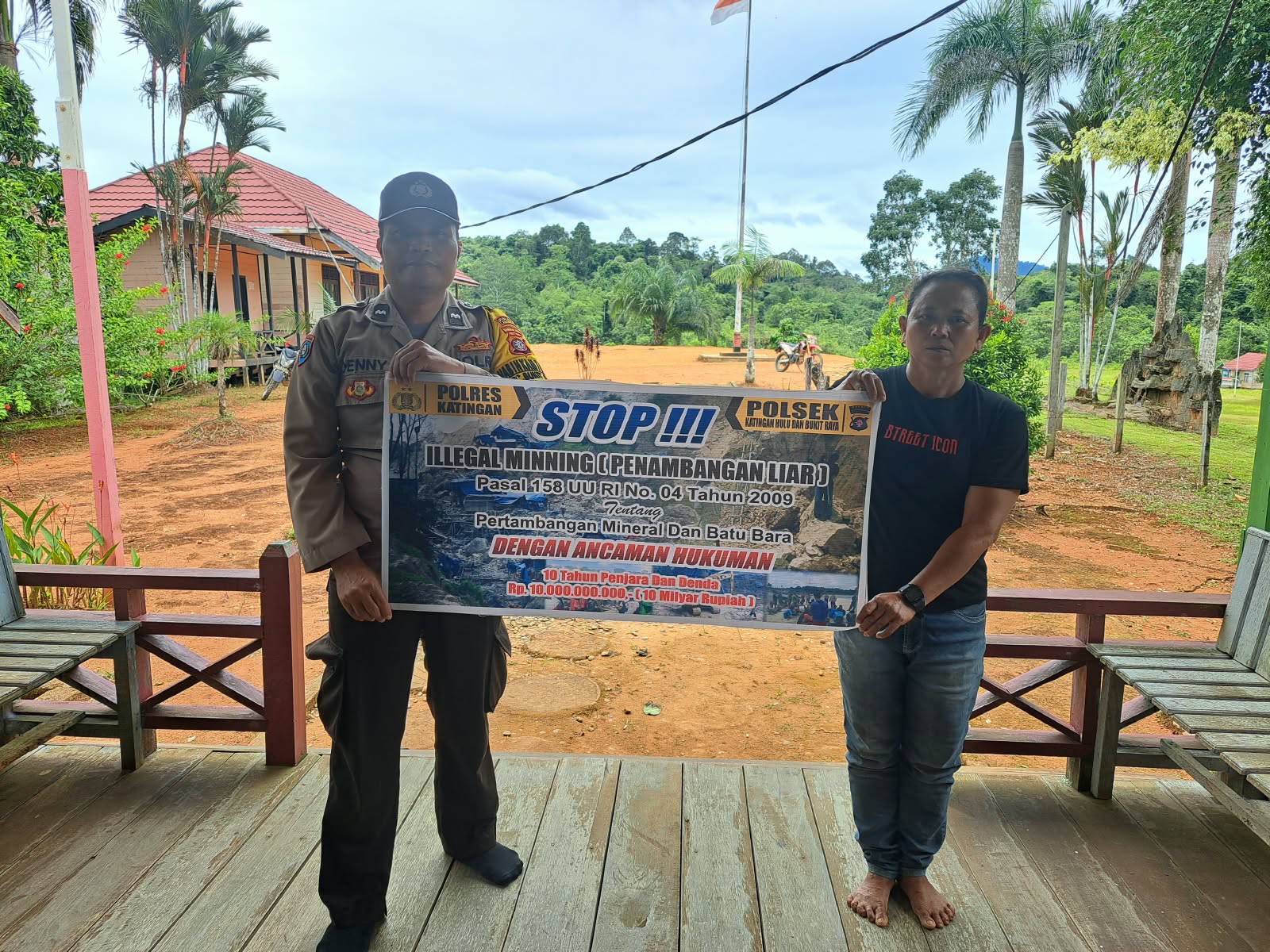 Upaya pencegahan Penambangan Emas Tanpa Ijin (PETI) di Kecamatan Katingan Hulu dan Bukit Raya, Bhabinkamtibmas sosialisasi kepada masyarakat.