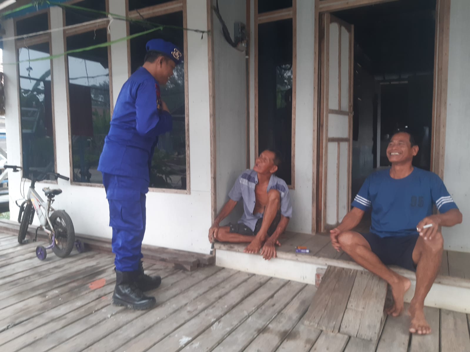 ‎Patroli Dialogis Di Desa Palangkau Lama, Ditpolairud Sampaikan Imbauan Kamtibmas